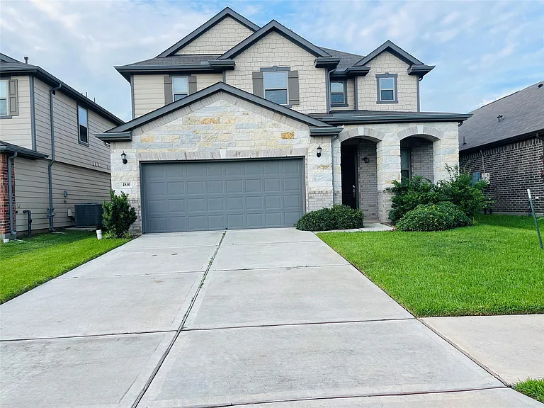 4830 Lucky Fawn Ln — Photo 2
