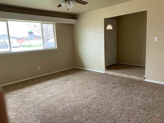 3rd image of 2401 Cornell Dr