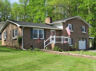 1707 Charlotte Dr, Elizabethton, TN 37643