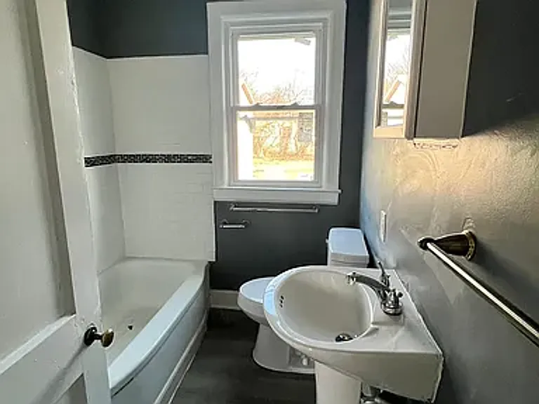 811 Shelby Ave #Z1 — Photo 5
