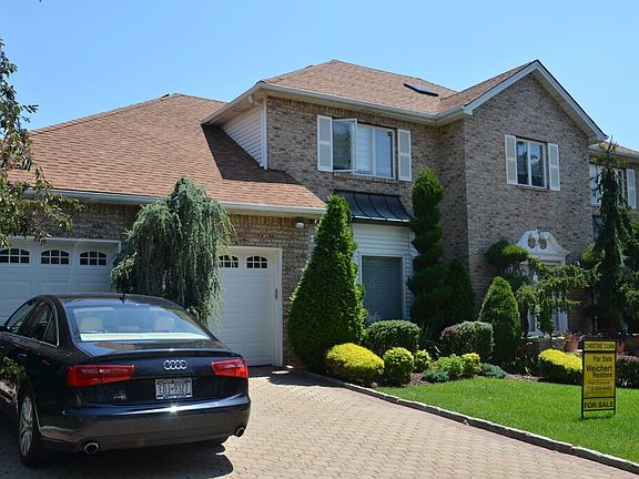 3rd image of 135 Swinnerton St