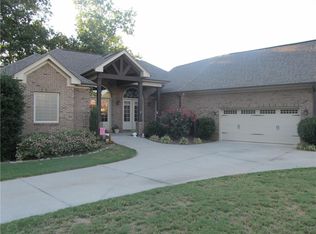 2 Florence Ct, Anderson, SC 29621