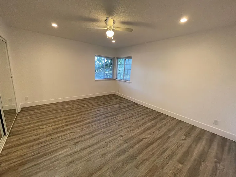 829 N San Vicente Blvd #8 — Photo 2