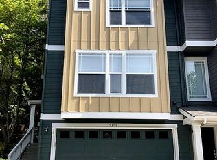 9308 162nd Pl NE UNIT 401, Redmond, WA 98052