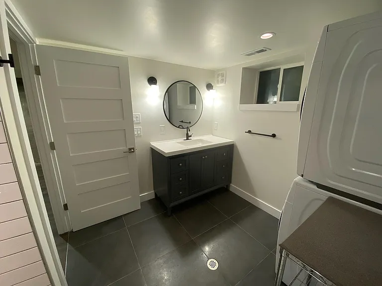 2044 S Adams St — Photo 8