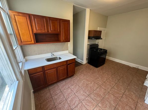 37 Hanford St #2R
