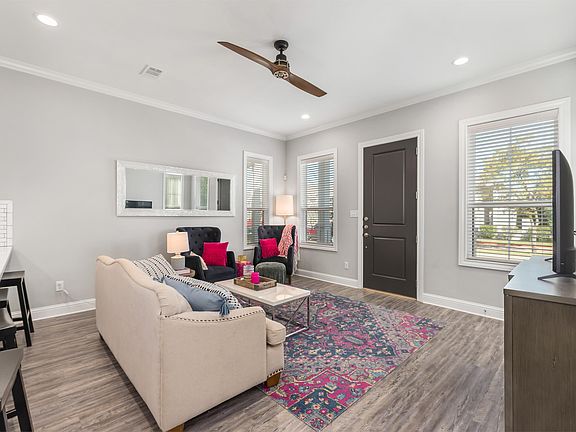 3rd image of 304 Redmond Dr APT 403