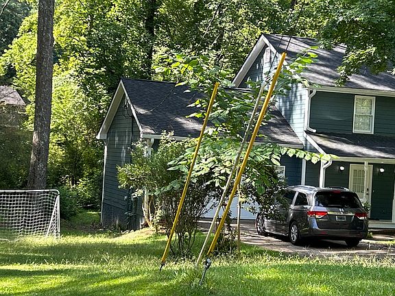 3rd image of 932 Granite Springs Ln
