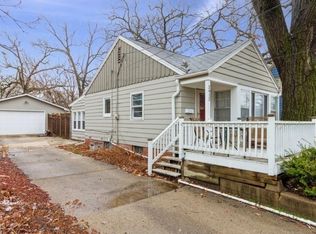 2412 33rd St, Des Moines, IA 50310