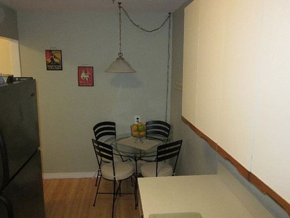 5th image of 31 Edmunton Dr APT E13