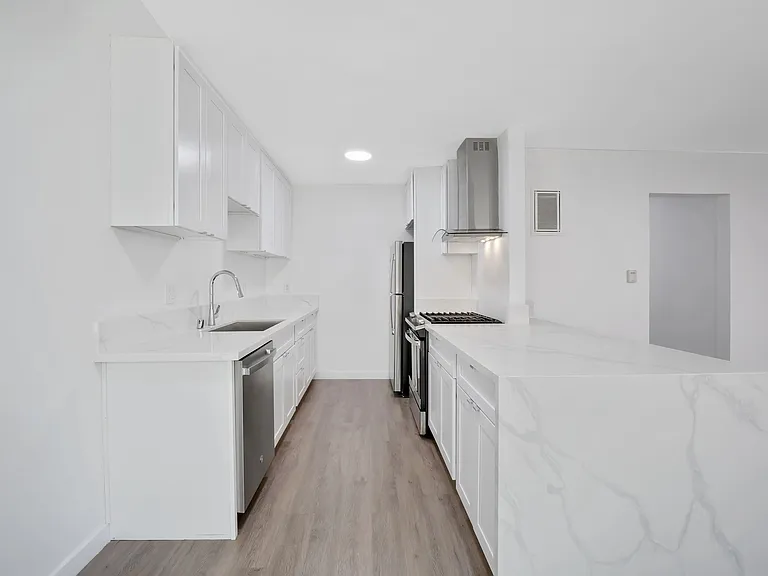 1428 12th St #1428 — Photo 17