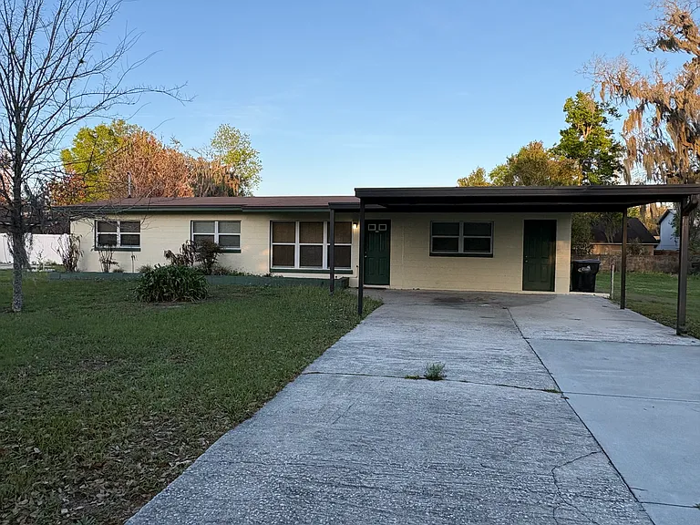 2403 Gresham Dr — Photo 1