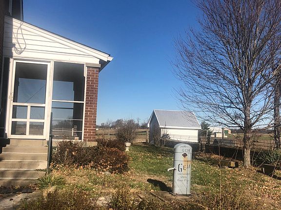 2nd image of 2167 Eminence Pike