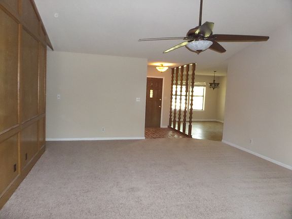 4th image of 23127 S Cypress St