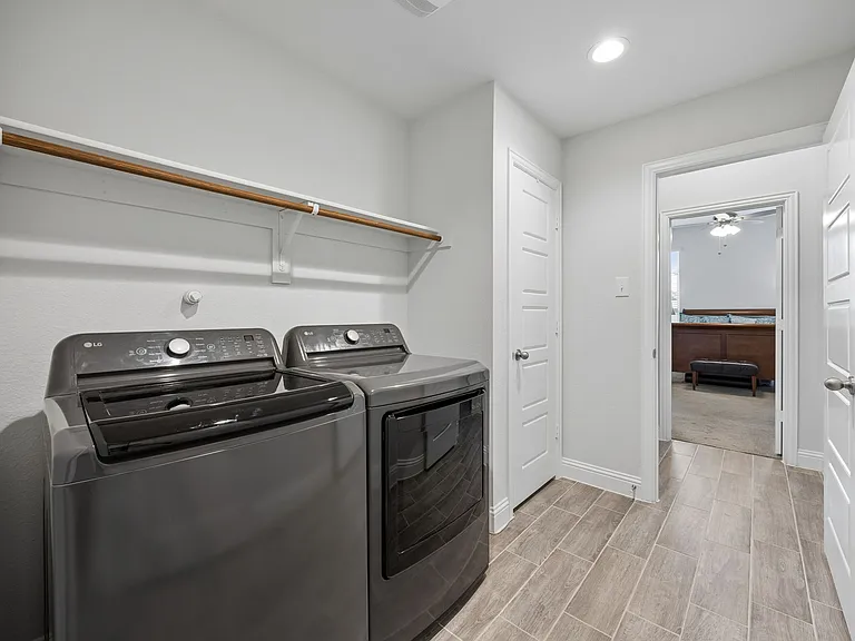 1009 Moss Grove Trl — Photo 24