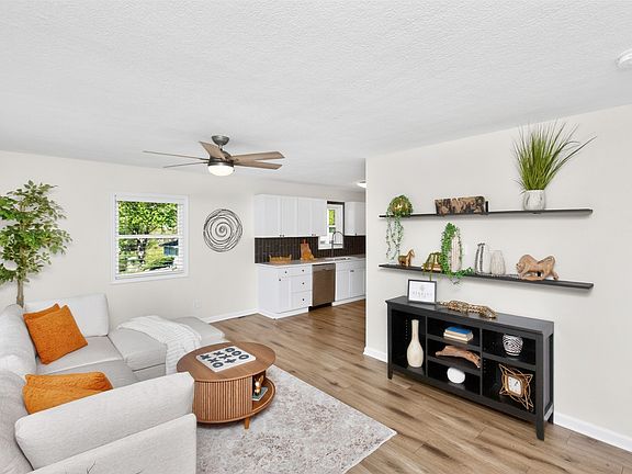 2nd image of 4800 Fairview Dr