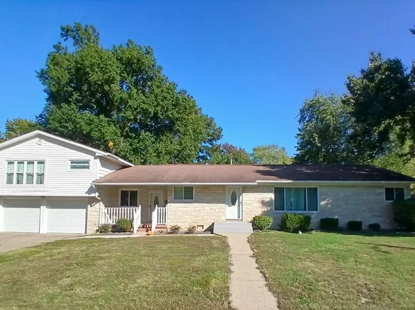 420 S 27th St, Herrin, IL 62948