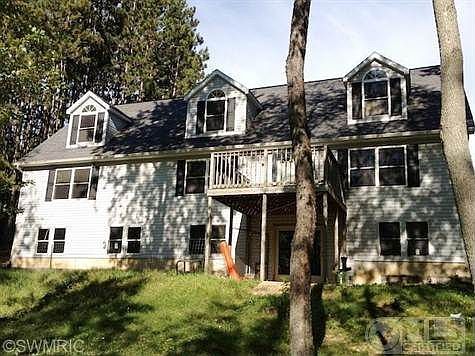 1st image of 324 N Croswell Ave