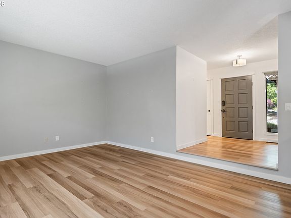 4th image of 6422 SW Roundtree Ct