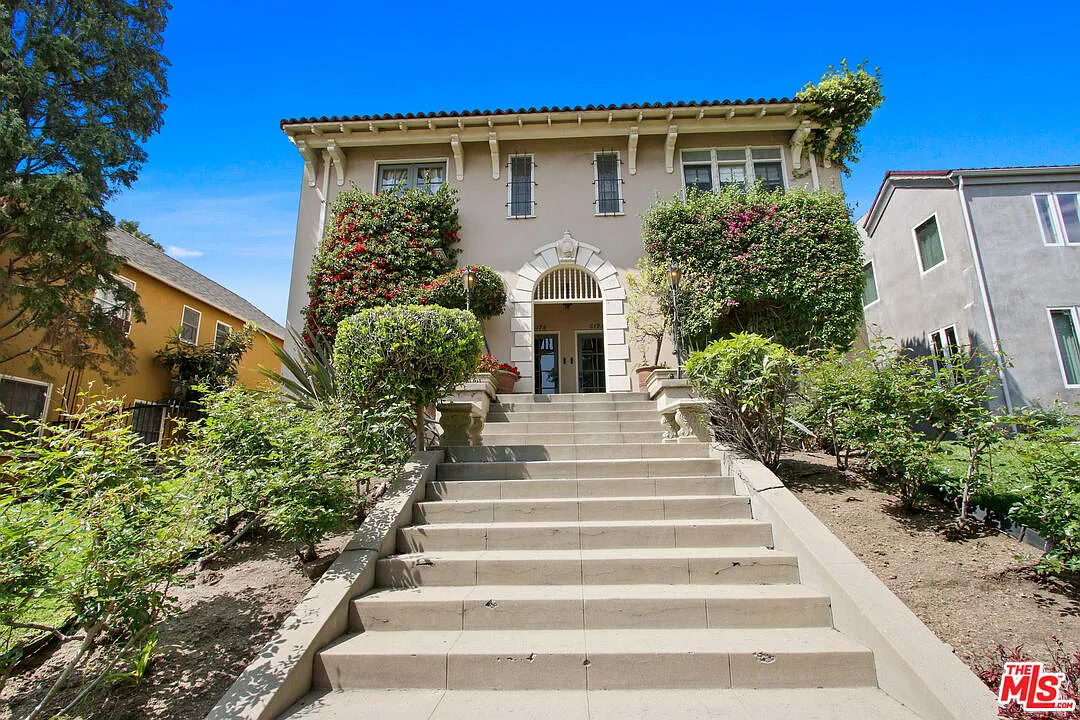 1 bed, 1.0 bath, 1100 sqft, $3,900 — Photo 2