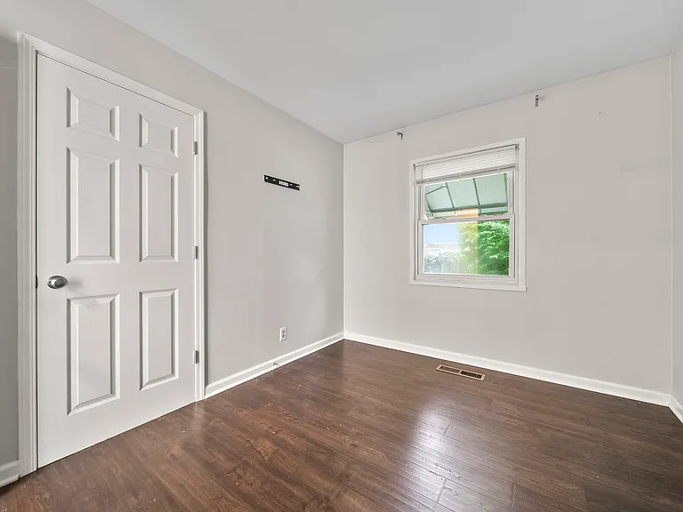 819 Pleasant Dr — Photo 23