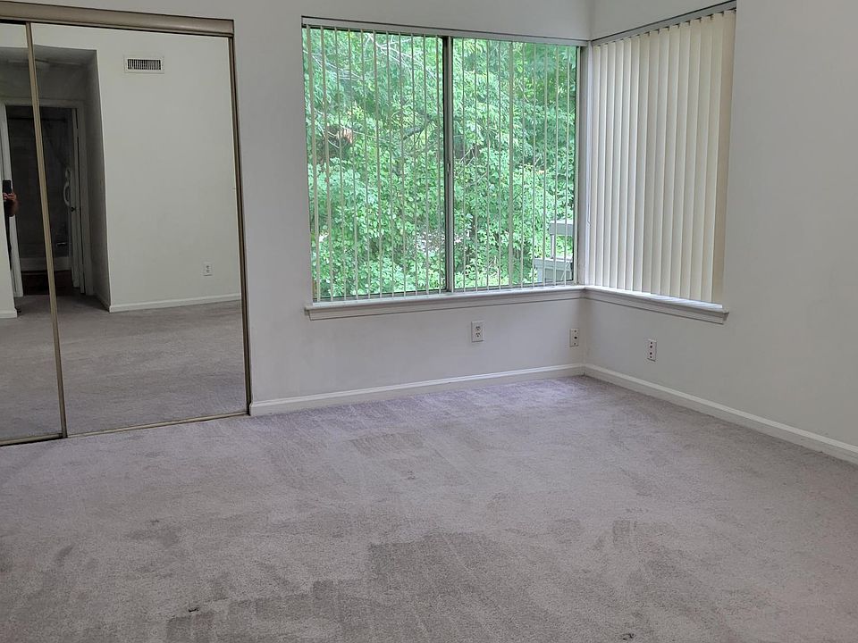 Lg bedroom