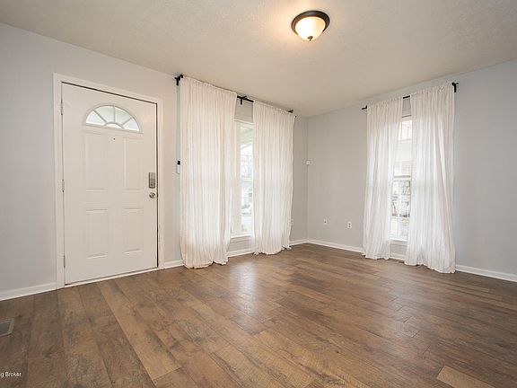 2nd image of 606 E Burnett Ave