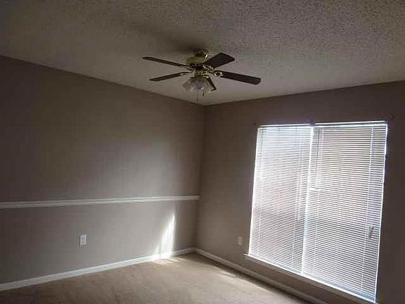 3rd image of 4734 W Villa Dr