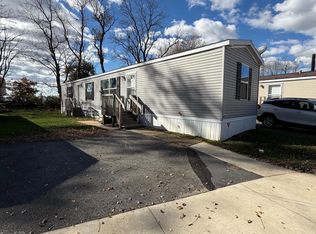 4 Roth Ave, Mertztown, PA 19539