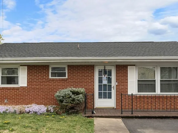 27 Verona Court Blvd, Verona, VA 24482