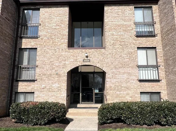 2054 Royal Fern Ct APT 24/21B, Reston, VA 20191