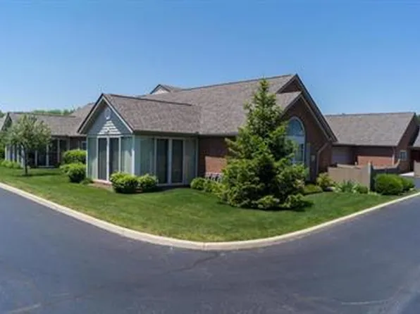 6836 Newrock Dr, New Albany, OH 43054
