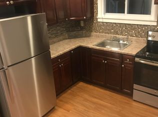 573 Spur Dr N #1, Bay Shore, NY 11706