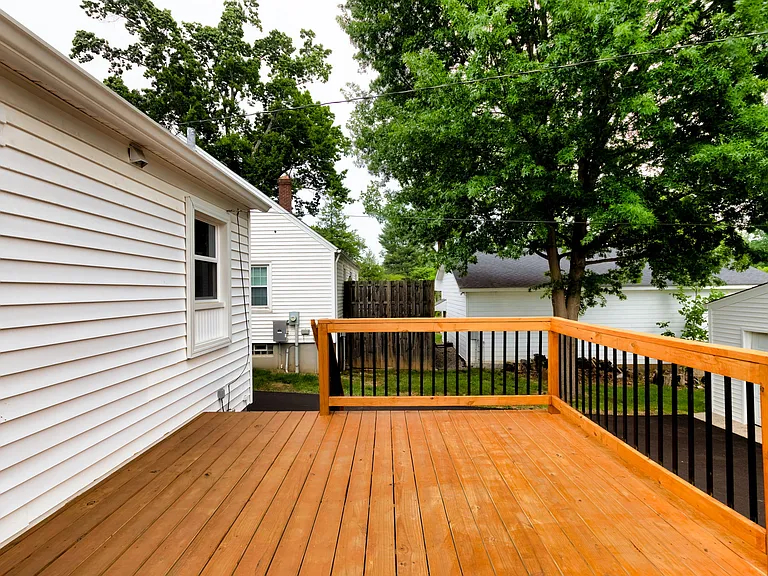 3908 Plymouth Rd — Photo 34