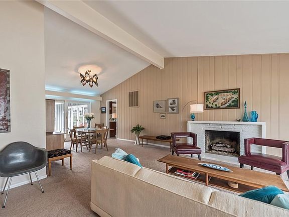 5th image of 474 Sandalwood Dr
