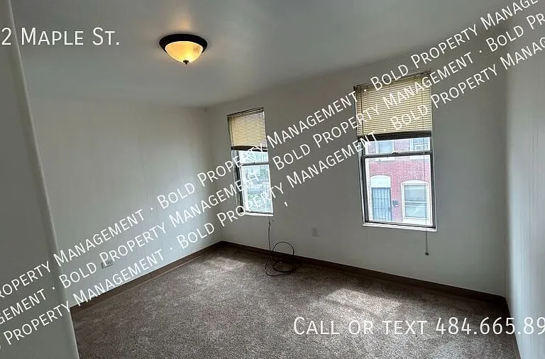 512 Maple St — Photo 8
