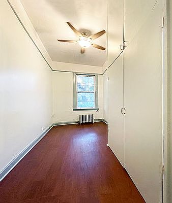 4th image of 457 W 21st St #2B
