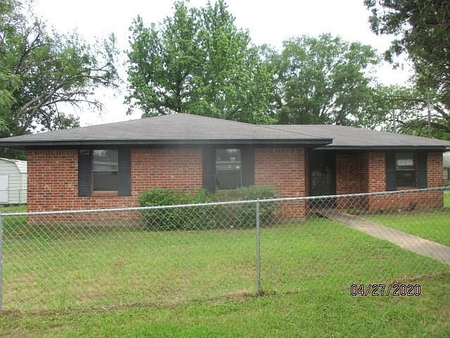 1st image of 221 Teal St