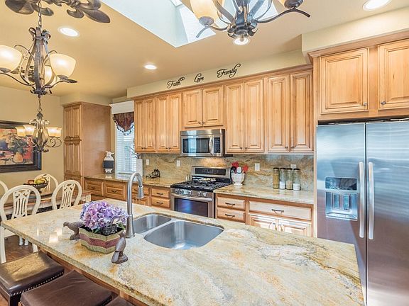 5th image of 51 Pepperwood Way #51