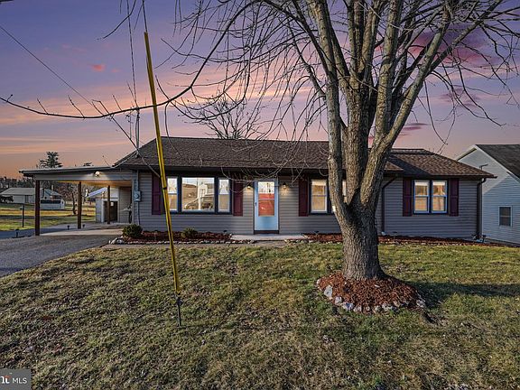 2nd image of 1002 Goodyear Rd