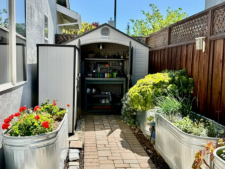 844 Signorelli Cir — Photo 24