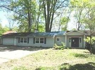608 S Charles G Seivers Blvd, Clinton, TN 37716