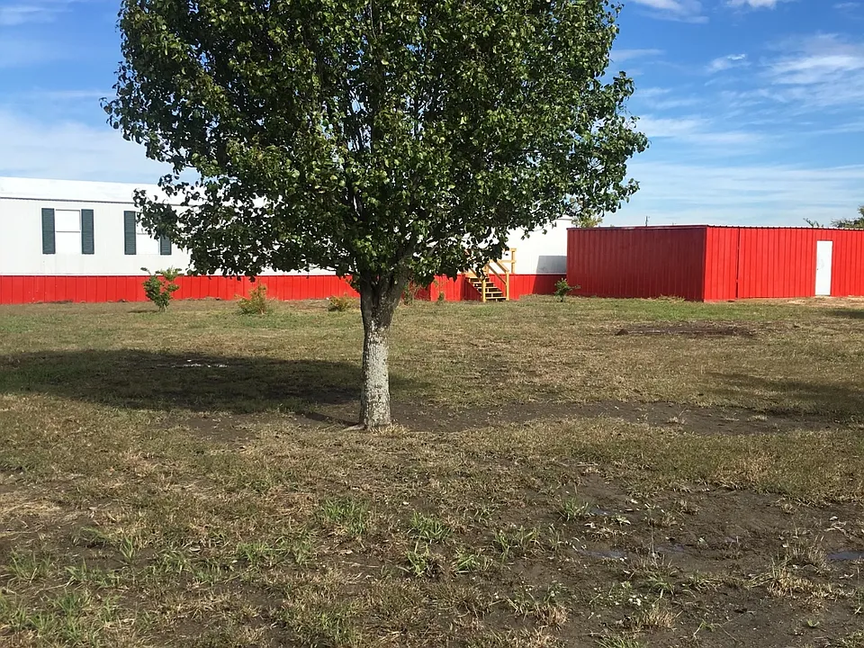 2817 N FM 157