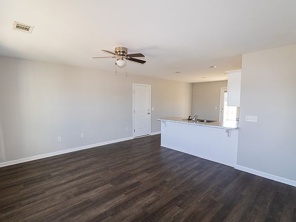 2nd image of 218 Evans Ter