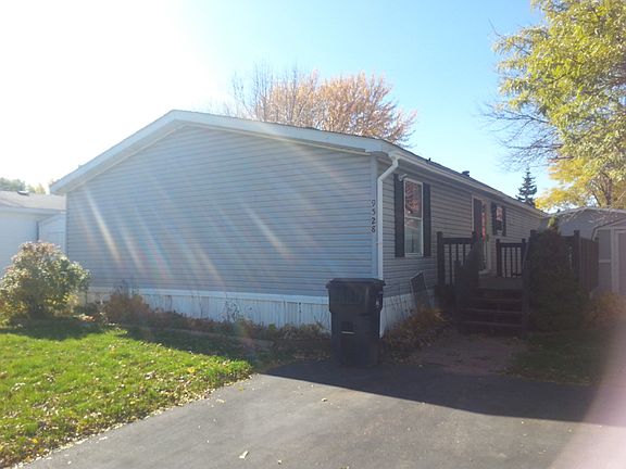 3rd image of 9528 Pierce St NE