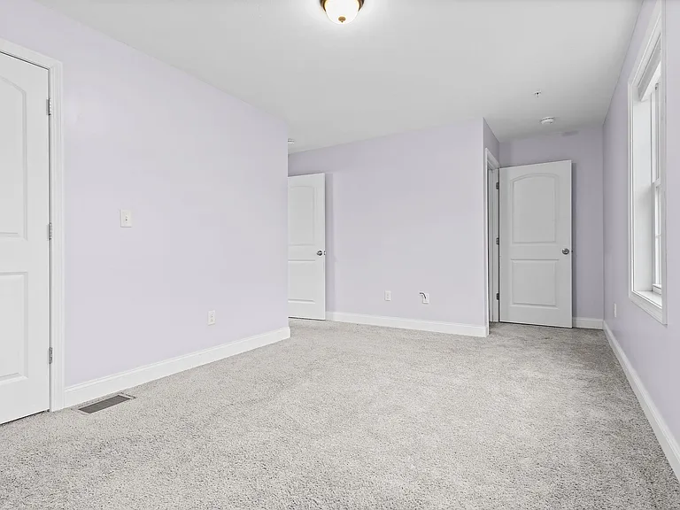 7 Butler Ave #5 — Photo 8