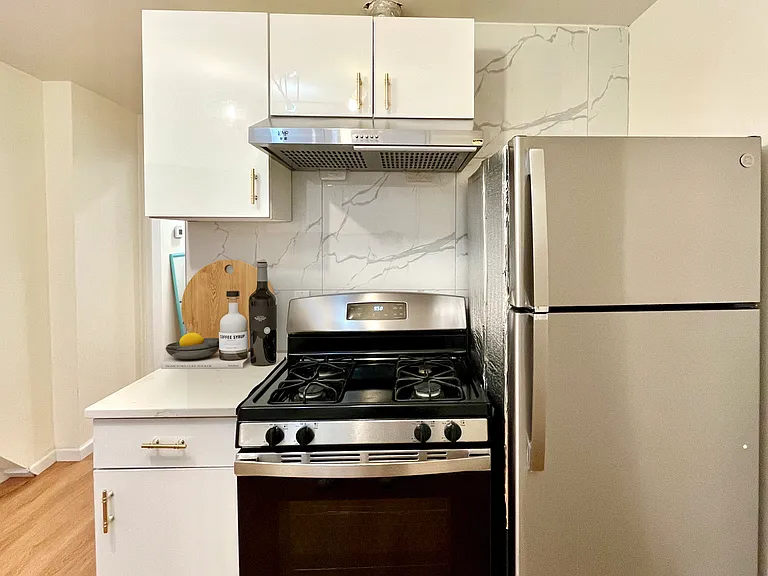 2127 Tasker St #A — Photo 8