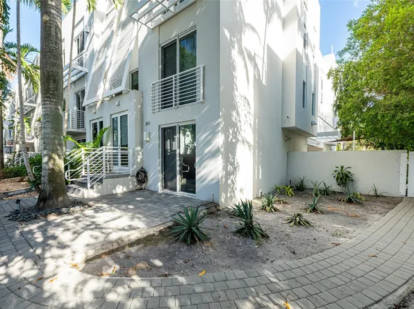 801 SE 12th Ct, Fort Lauderdale, FL 33316