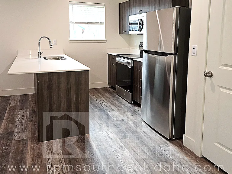 647 S 3 W — Photo 11