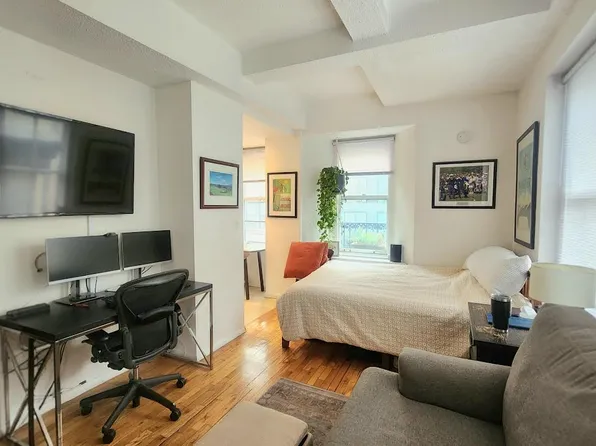 4 Lexington Avenue image 4 of 8